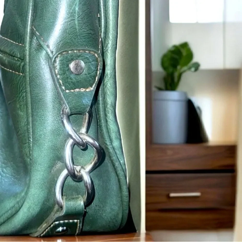 Nine & Co. Bags l Olive Green Purse, Satchel l Medium l Chain Accent l VGUC
